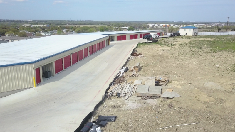 How to Store Wine and Spirits in a Climate-Controlled Unit