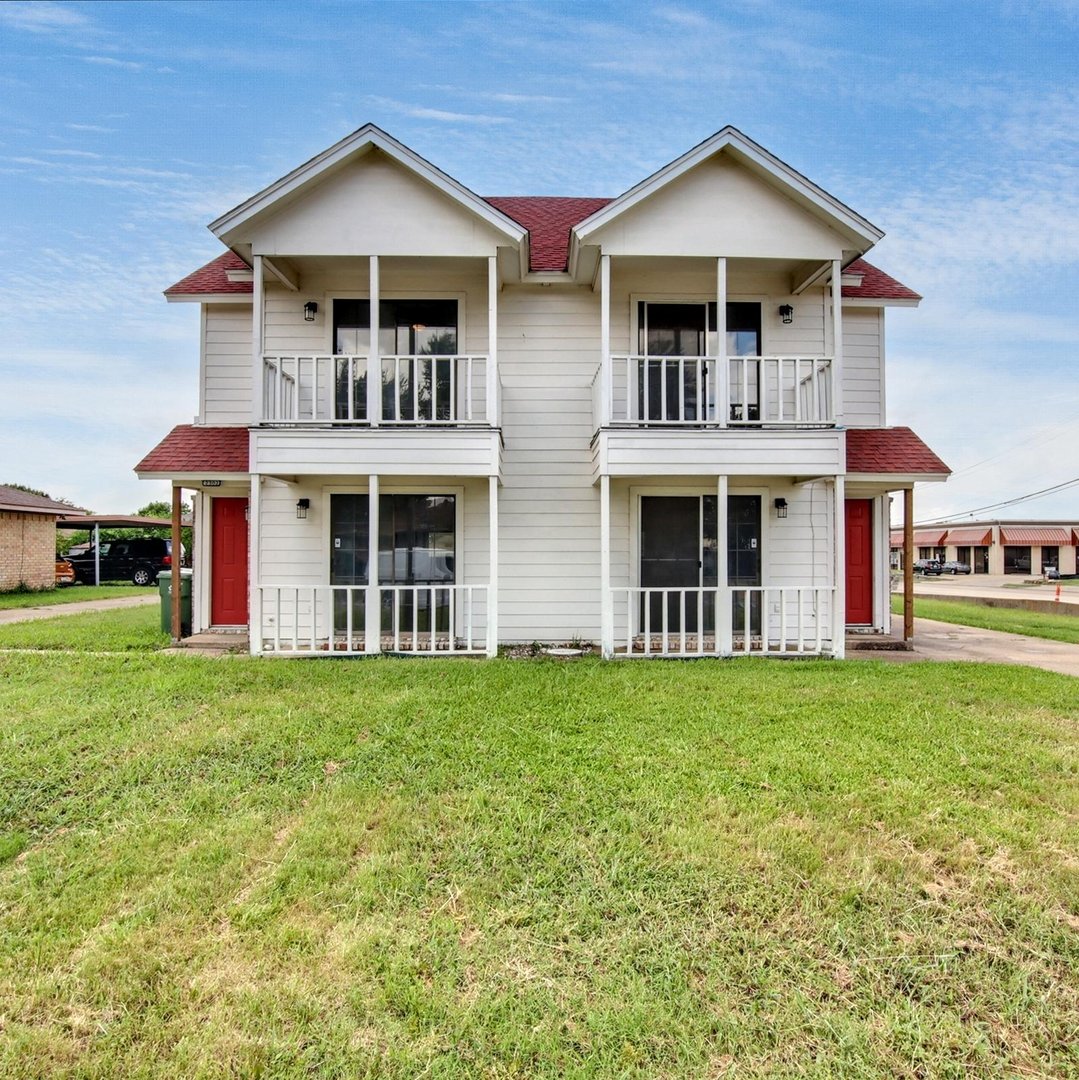 2300 Indigo Lane, Arlington, TX 76015
