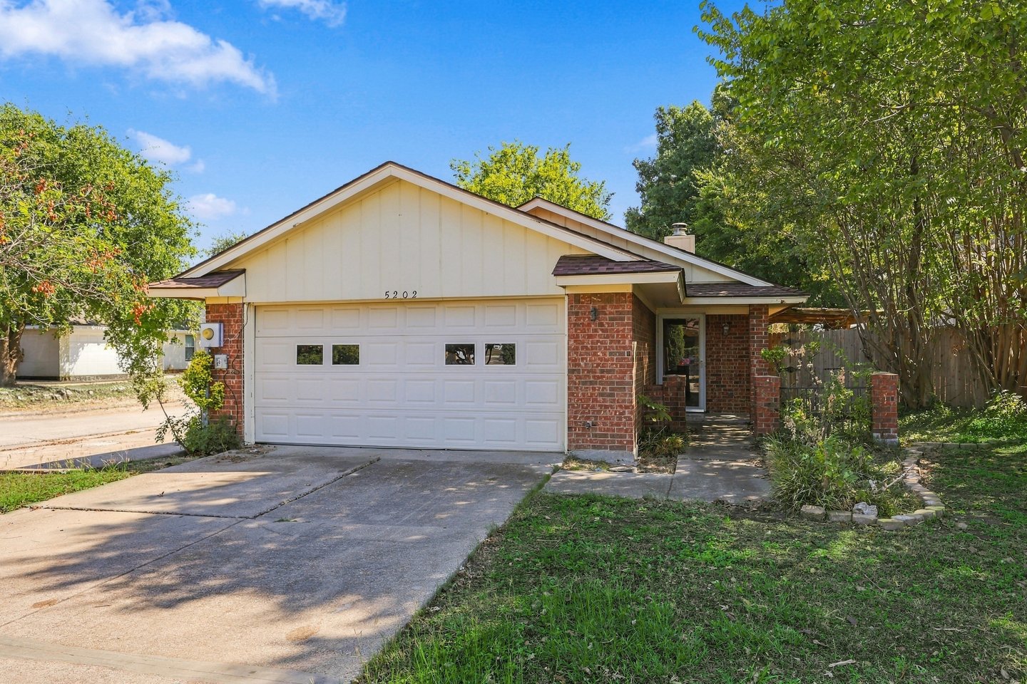 5202 Waterview Lane, Garland, TX 75043