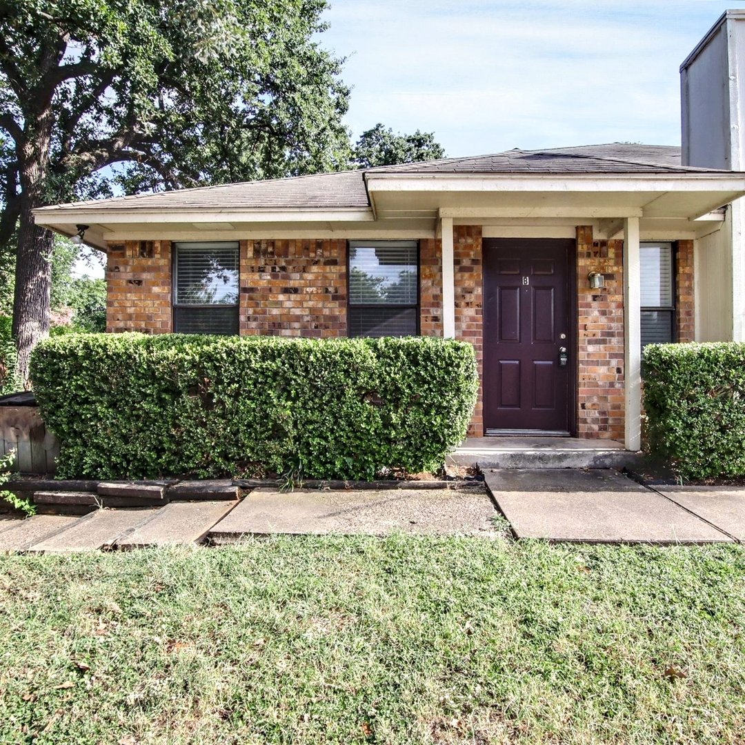 916 Hilltop Drive - B, Irving, TX 75060