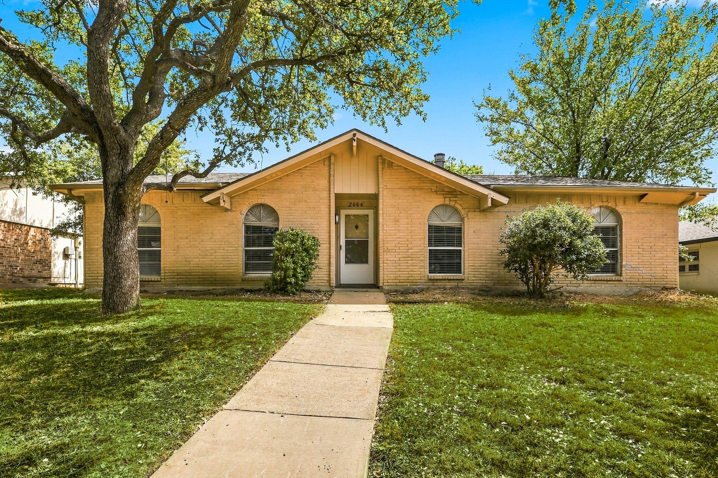 2004 Haymeadow, Carrollton, TX 75007