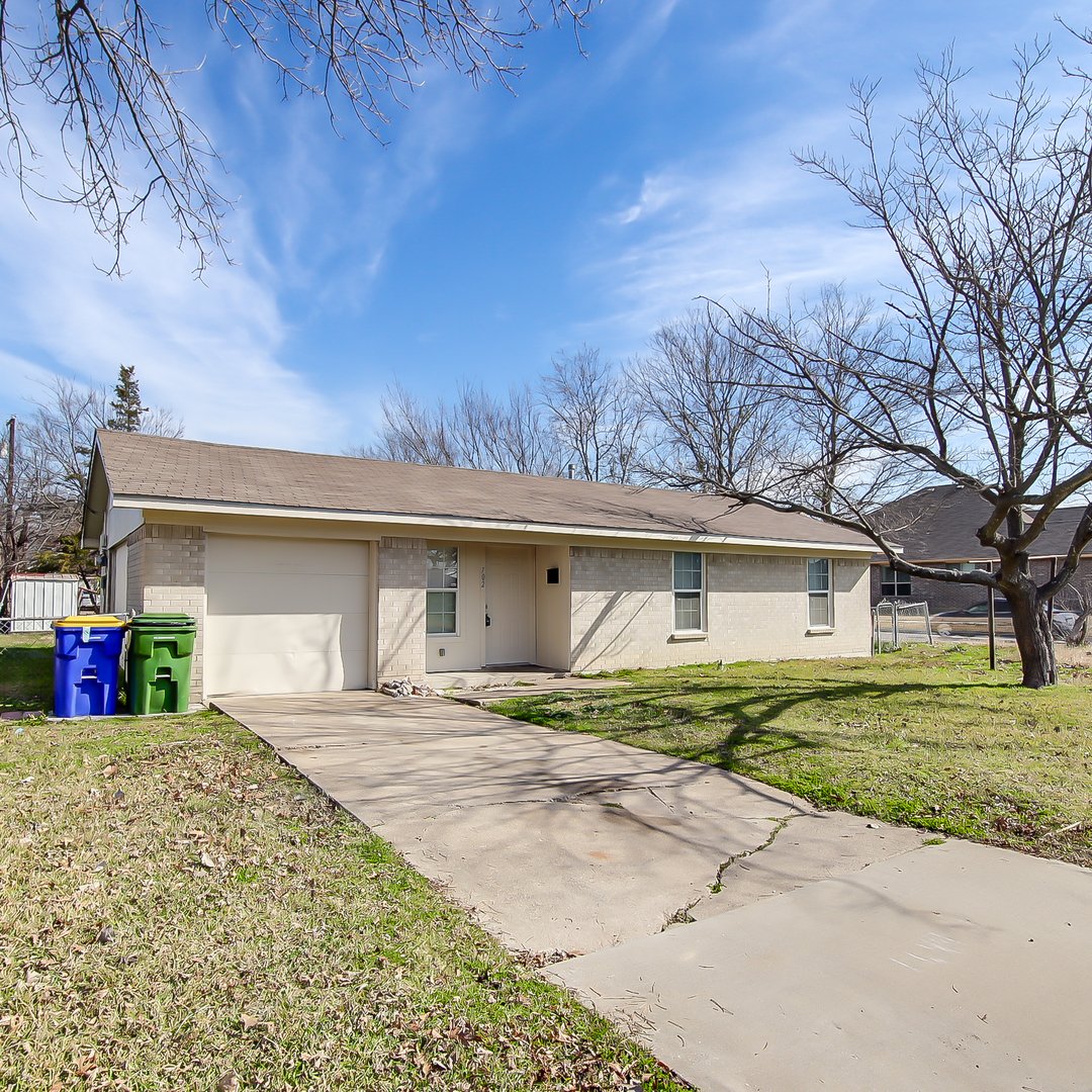 702 Catherine Lane, Seagoville, TX 75159