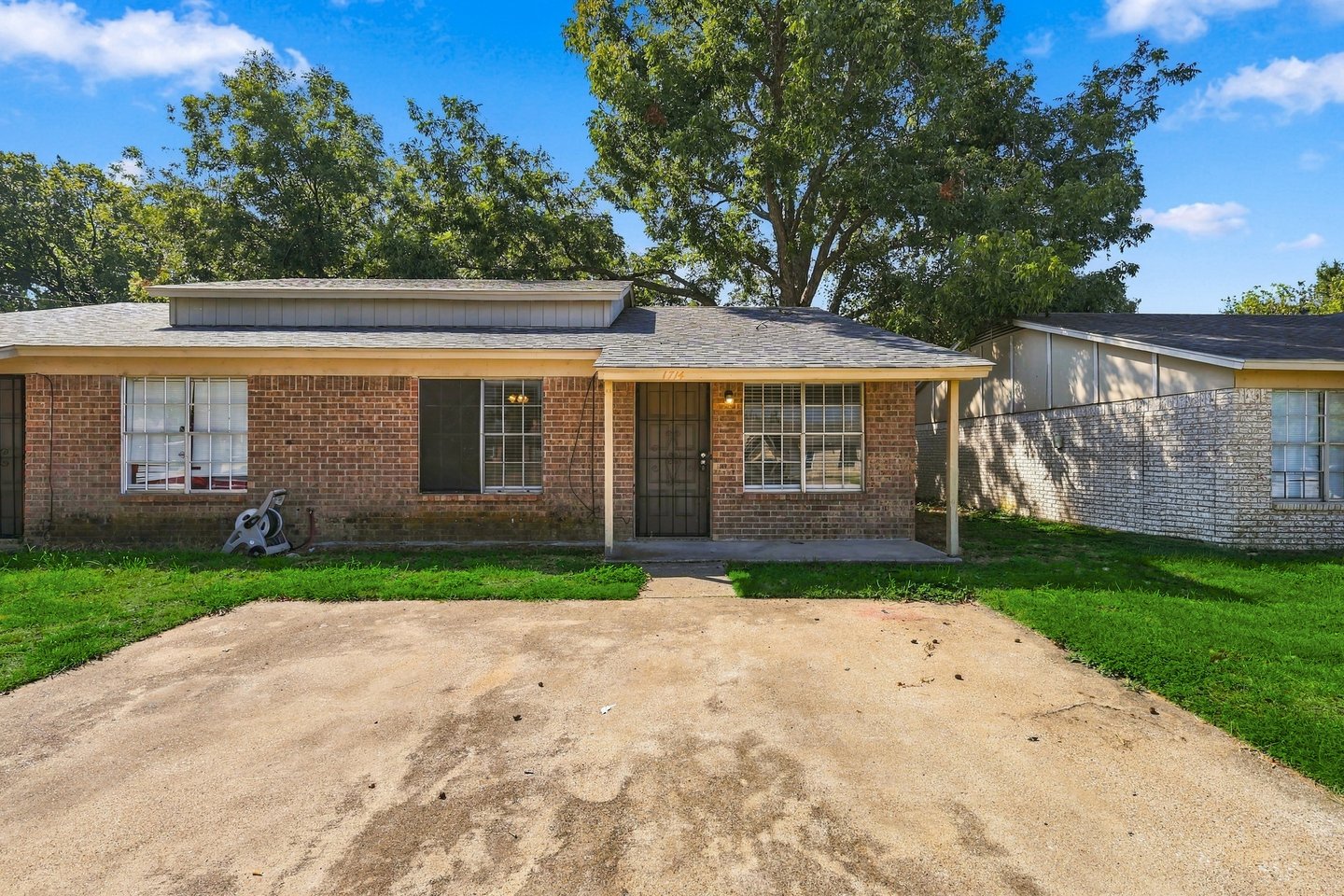 1714 Fitzgerald Court, Arlington, TX 76012