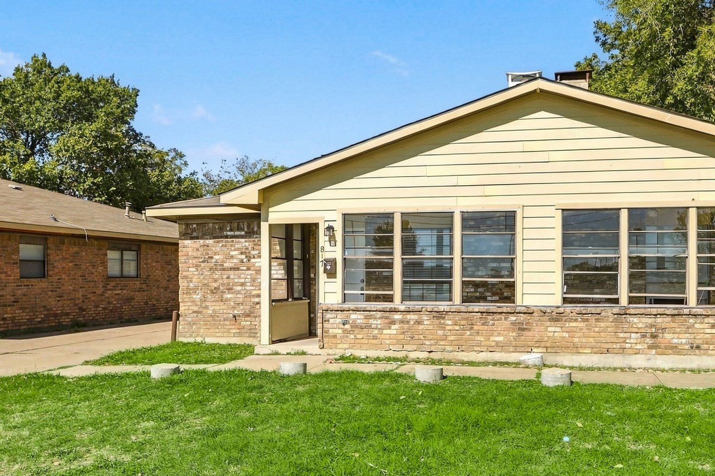 817 East 6th Street, Irving, TX 75060