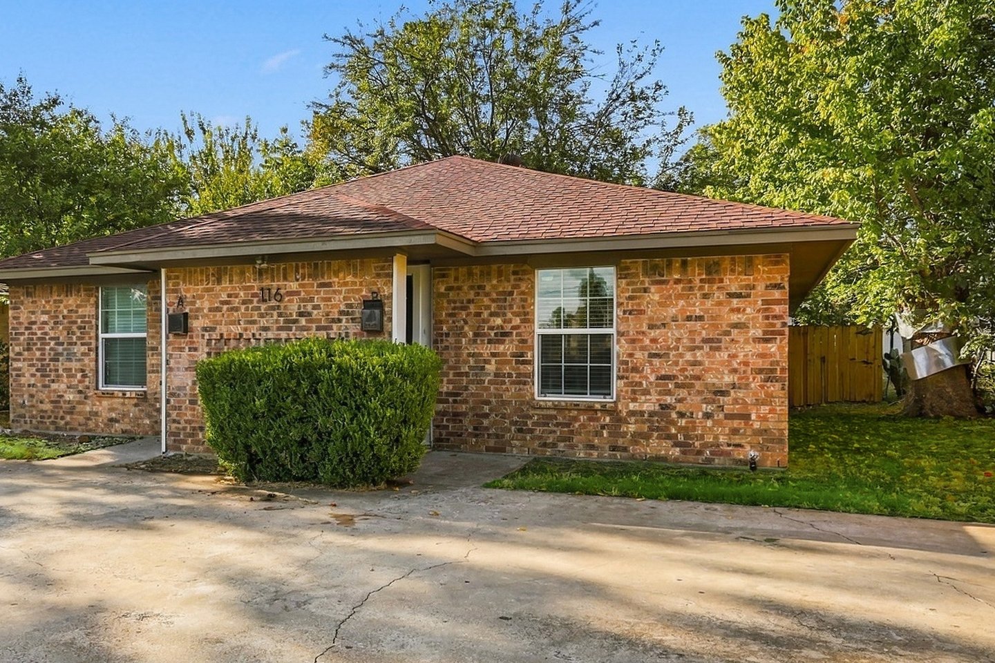 116 Maple Street - B, Arlington, TX 76011