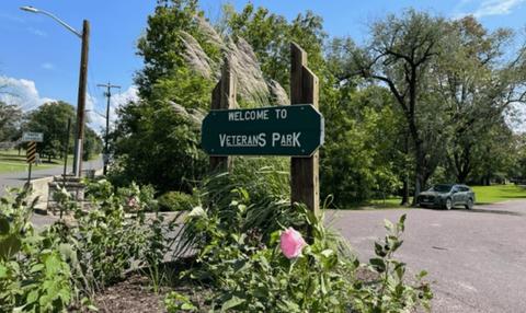 Veterans Park sign