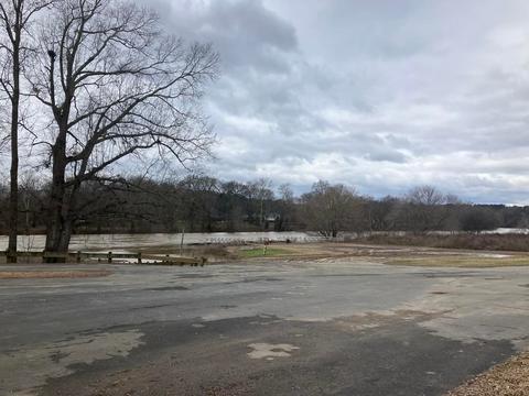 Boat ramp on Coosa River