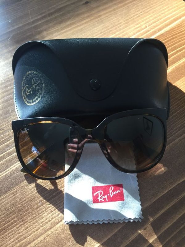 Featured image for Lunettes solaires Ray Ban