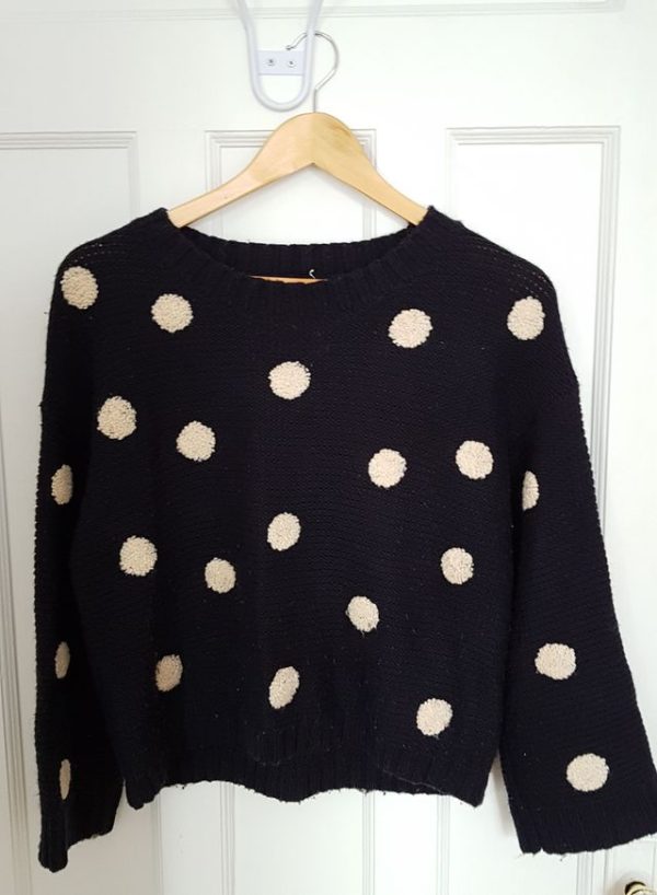 Featured image for Pull douillet pois bleu marine S-M
