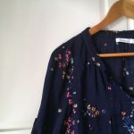 Featured thumbnail for Blouse marine fleurie