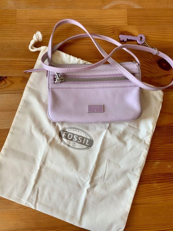Featured image for Fossil crossbody bag