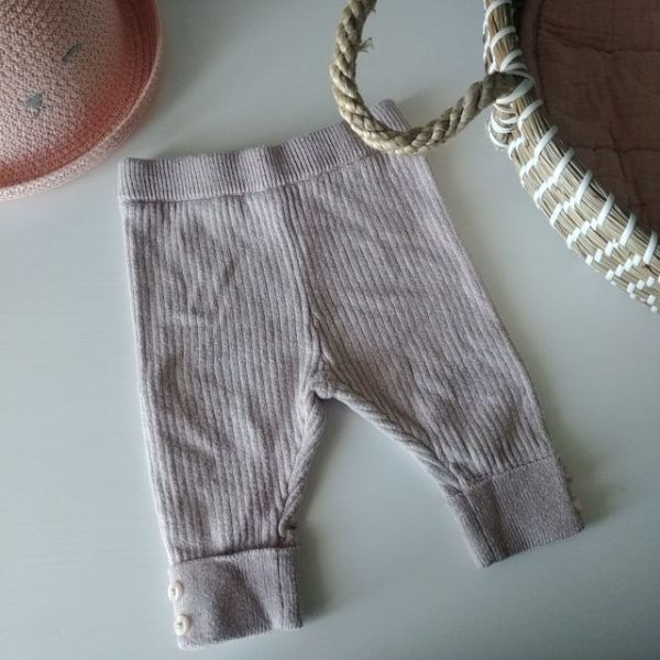 Featured image for Pantalon rose/beige 0-1 mois Zara avec bouton au cheville