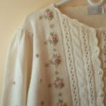 Featured thumbnail for Cardigan brodé