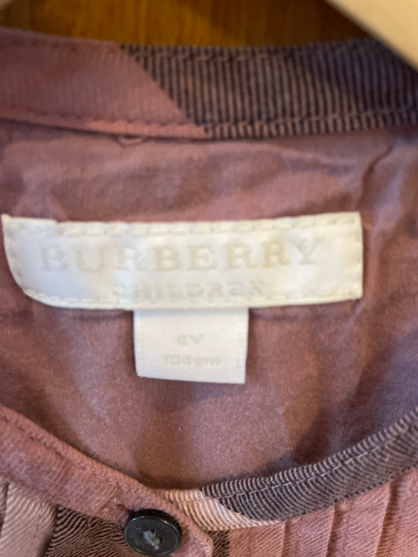 Image for Adorable robe burberry rose très peu portées 4 ans