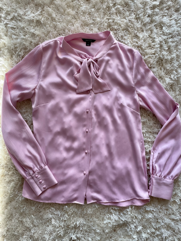 Featured image for Blouse Satin RW&Co