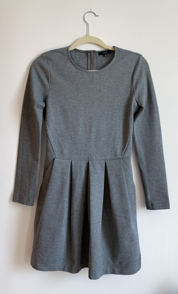Featured image for ? Robe grise ARITZIA