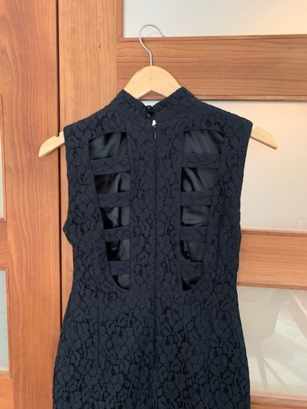 Image for Robe en dentelle Ève Gravel