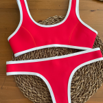 Thumbnail for Waikiki Red ensemble maillot de bain 2 pièces Hoaka neuf