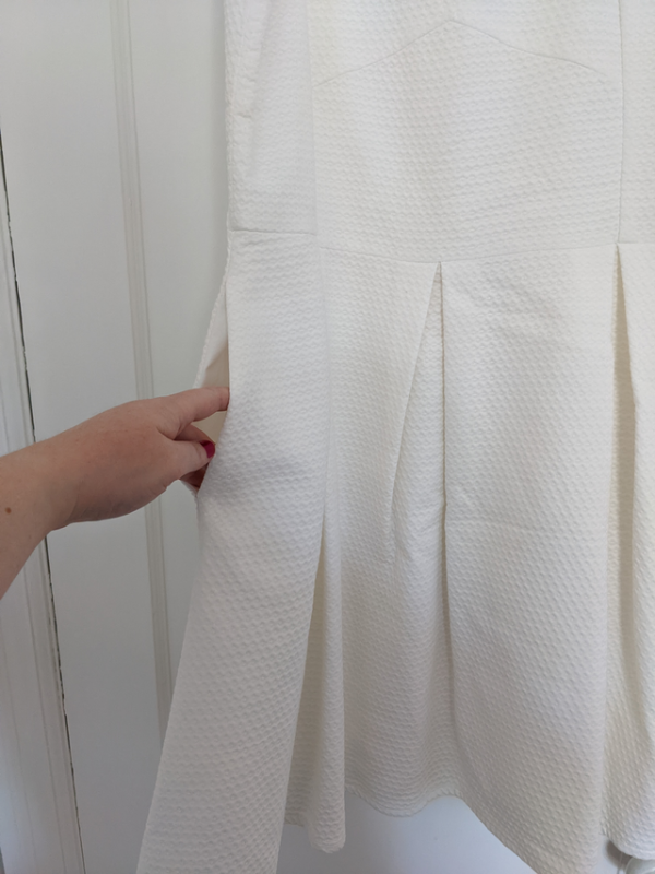 Image for Robe blanche avec des poches - Marigold