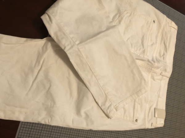 Image for Pantalons 3/4 blanc ivoire en coton stretch