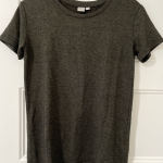 Featured thumbnail for Tshirt kaki long et doux