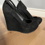 Featured thumbnail for Souliers