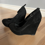 Thumbnail for Souliers