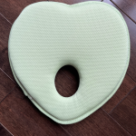 Thumbnail for Coussin anti tête plate bébé