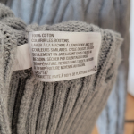 Thumbnail for Cardigan en tricot torsadé à devant boutonné