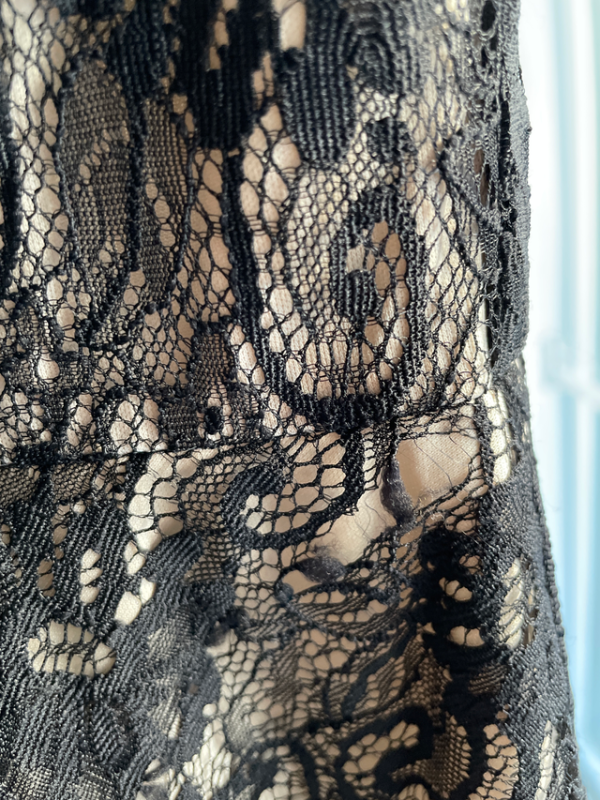 Image for Robe doublée en dentelle