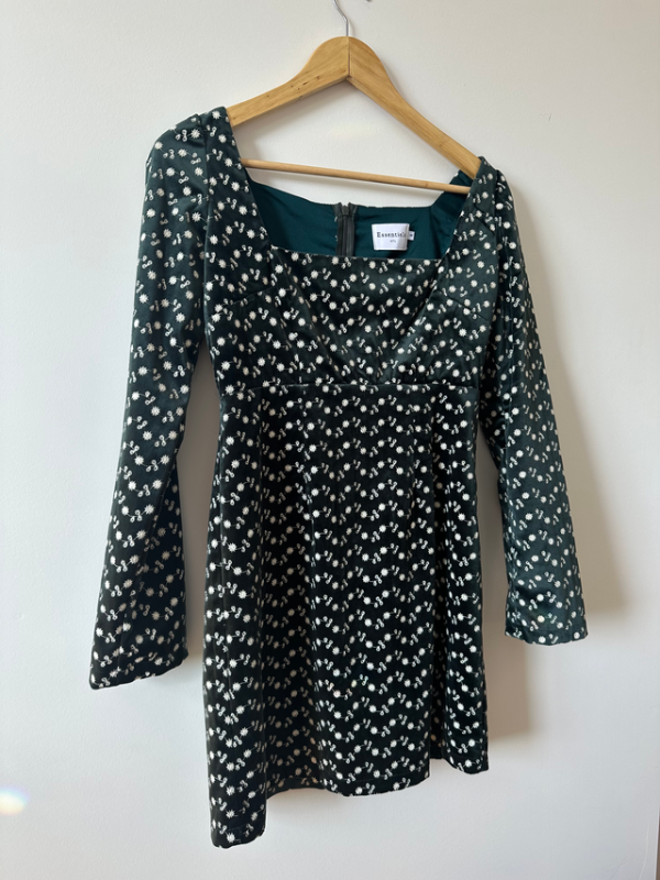 Image for Robe essentiel MTL