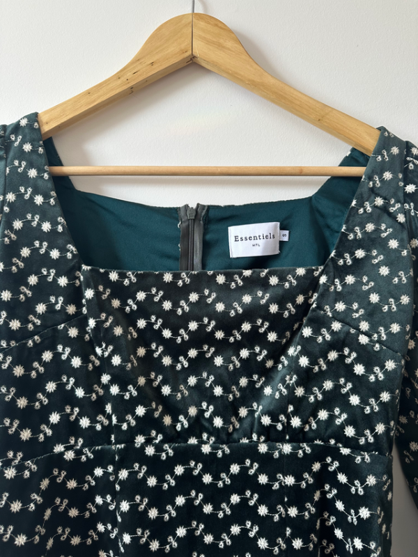 Image for Robe essentiel MTL