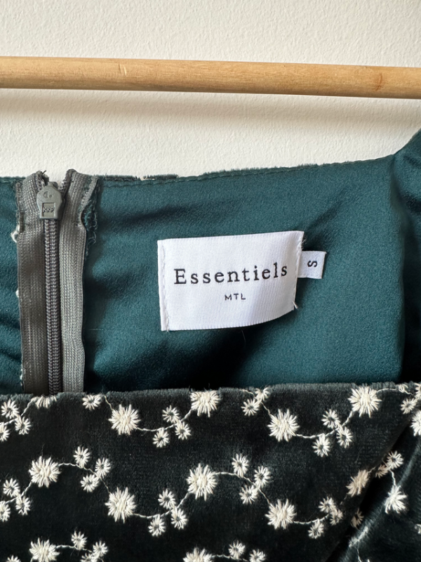 Image for Robe essentiel MTL
