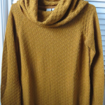 Thumbnail for Tricot avec grand col.