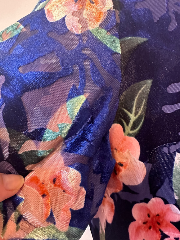 Image for Joli chandail fleuri zara