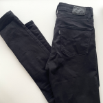 Featured thumbnail for Pantalons Levis noirs
