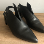 Featured thumbnail for Chaussures en cuir noir