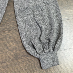 Thumbnail for Robe ceintré aux hanches avec manches amples