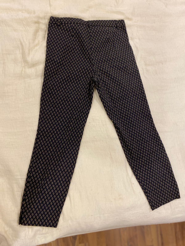 Image for Pantalon noir avec motifs dorés