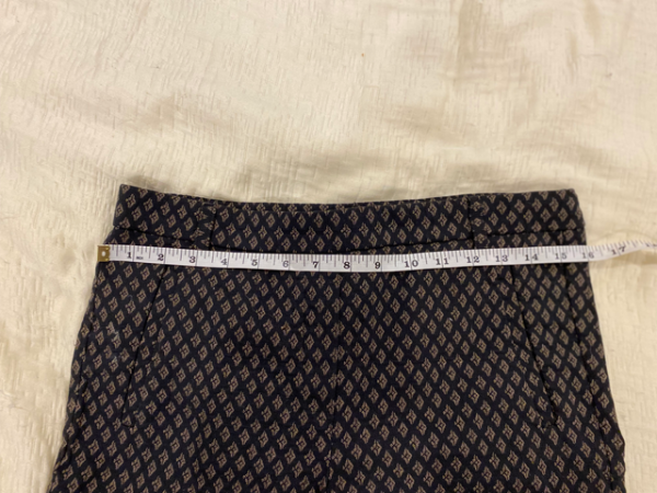 Image for Pantalon noir avec motifs dorés
