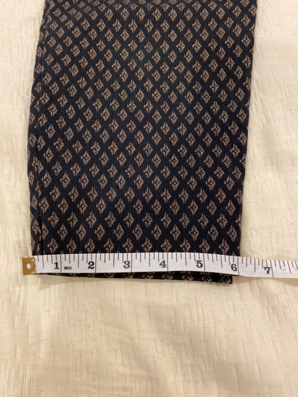 Image for Pantalon noir avec motifs dorés