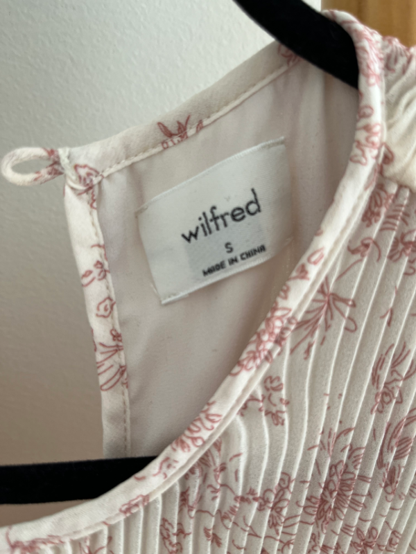 Image for Robe aritzia Wilfred