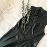 Featured thumbnail for Robe en faux cuir Dynamite / Dynamite faux leather dress