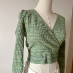Featured thumbnail for Tricot crop top manches longues
