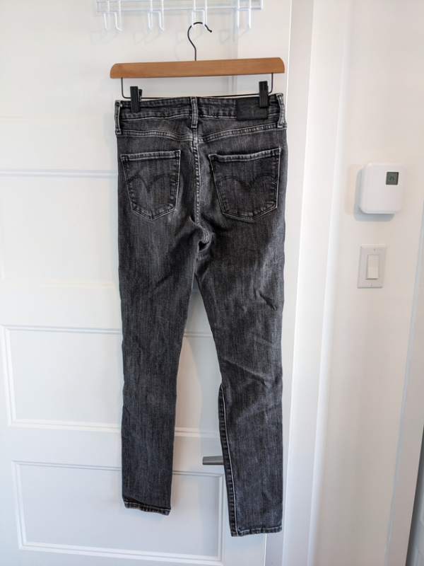 Image for Levi's/721 skinny Jeans Sz 27
