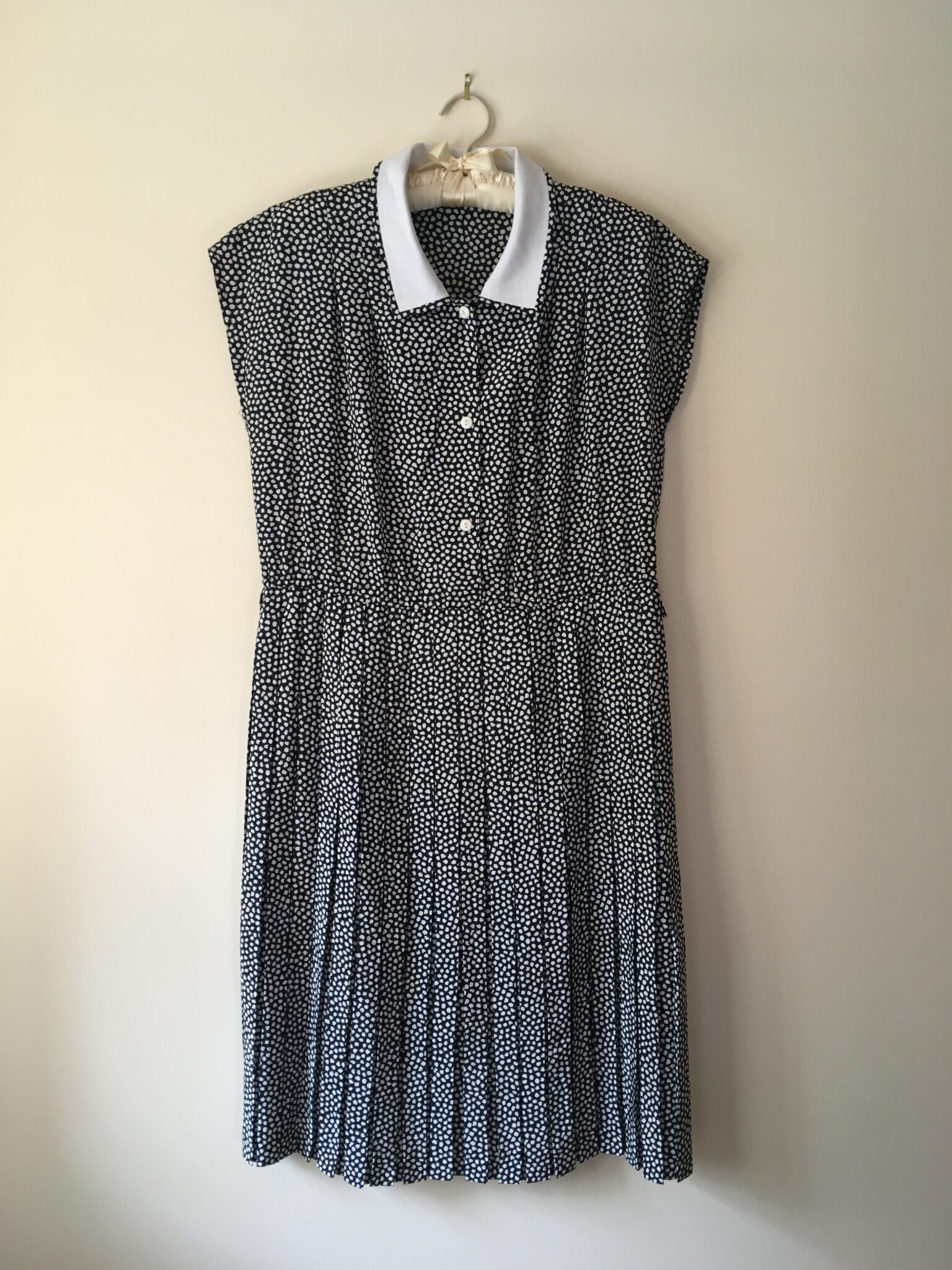 Featured image for Black and white pleated printed dress vintage pleated dress