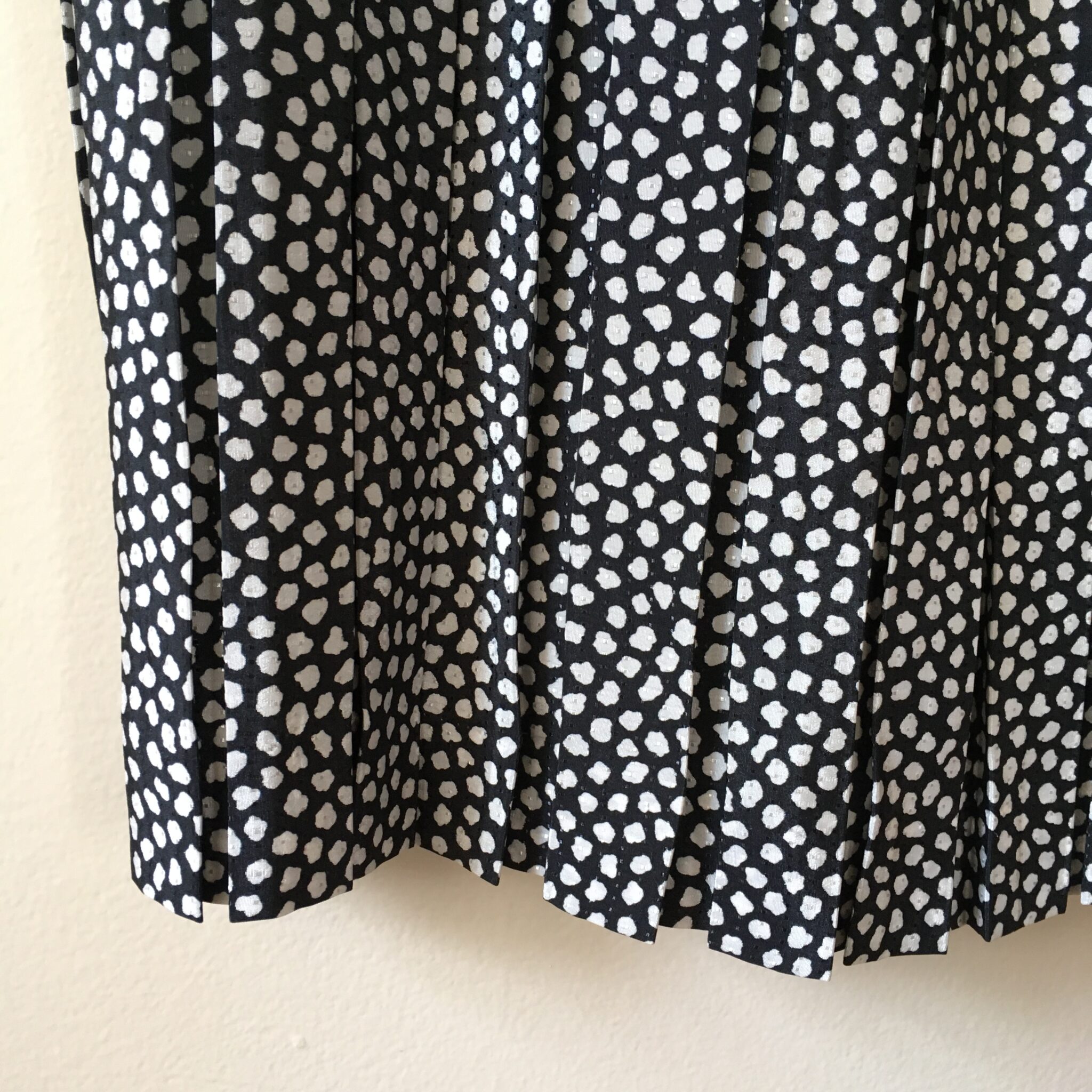 Image for Black and white pleated printed dress vintage pleated dress