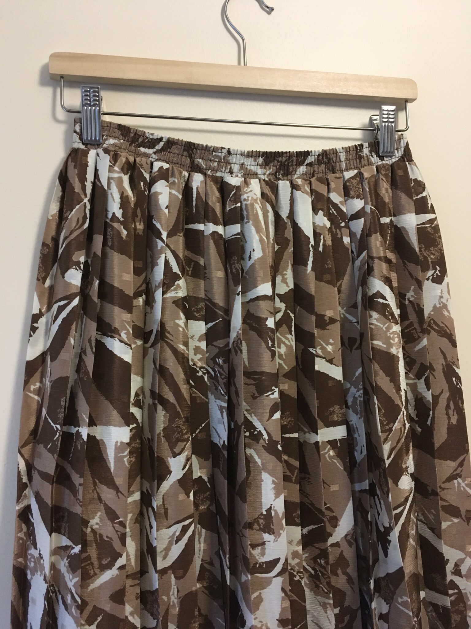 Image for Vintage printed pleated midi skirt