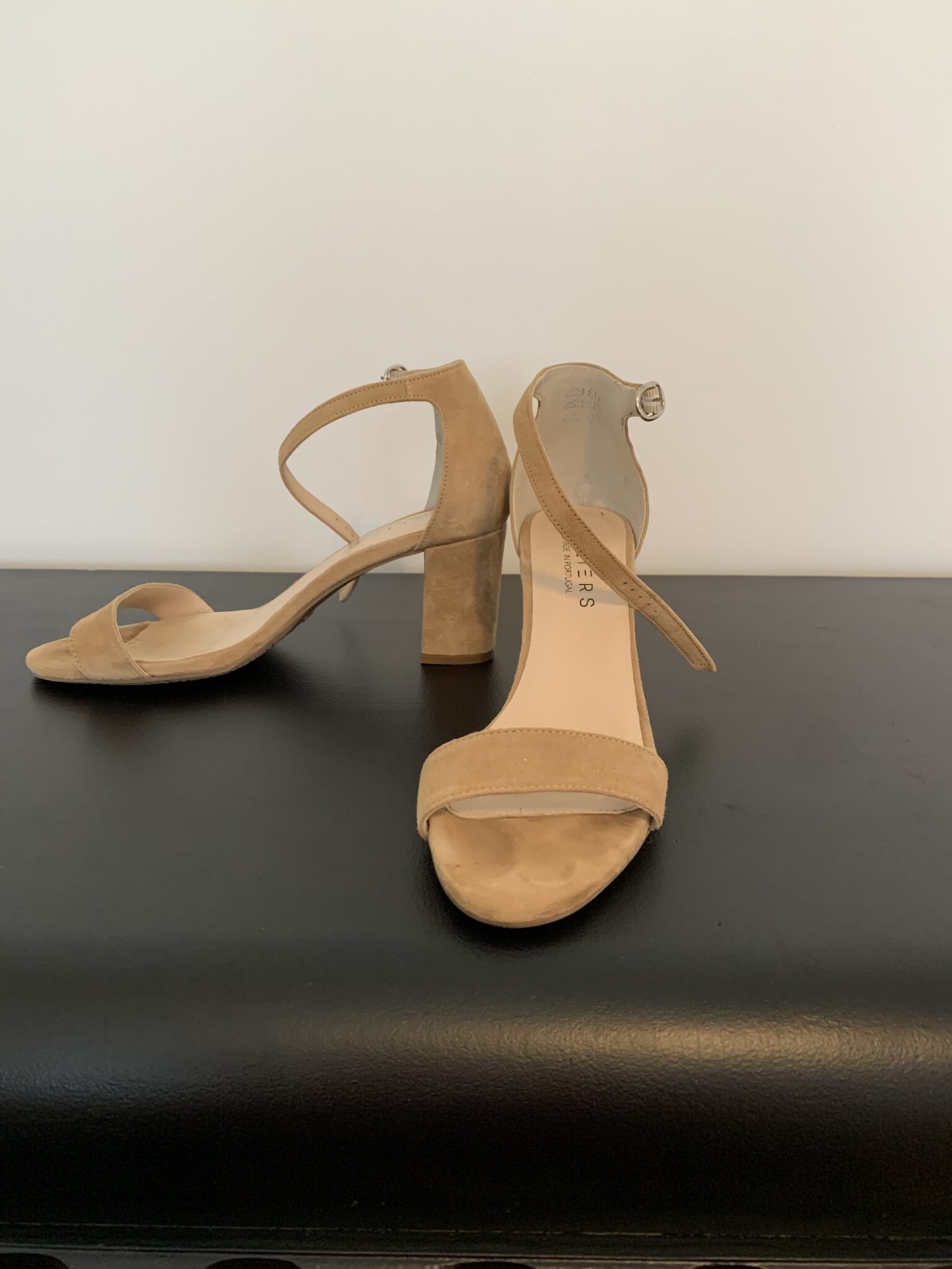 Featured image for Sandale à talon haut