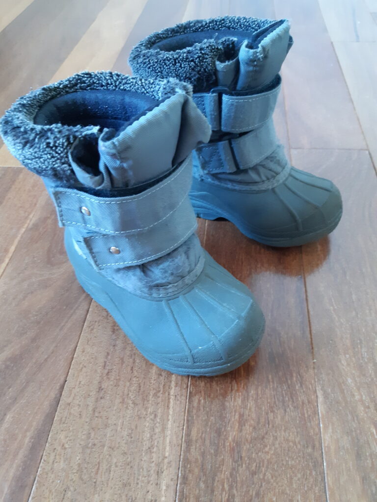 Featured image for Bottes d'hiver pour bébé Hichaud, grandeur 7